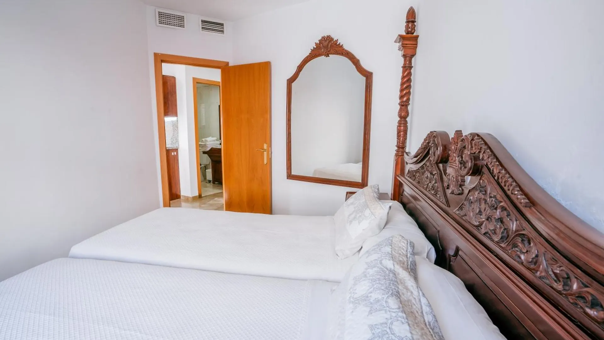 Apartamentos El Tranco Del Mar Almuñécar